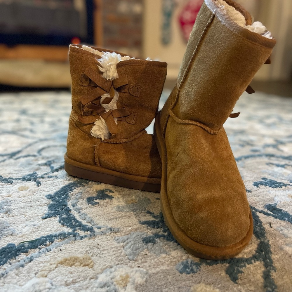 koolaburra by ugg-size 4y